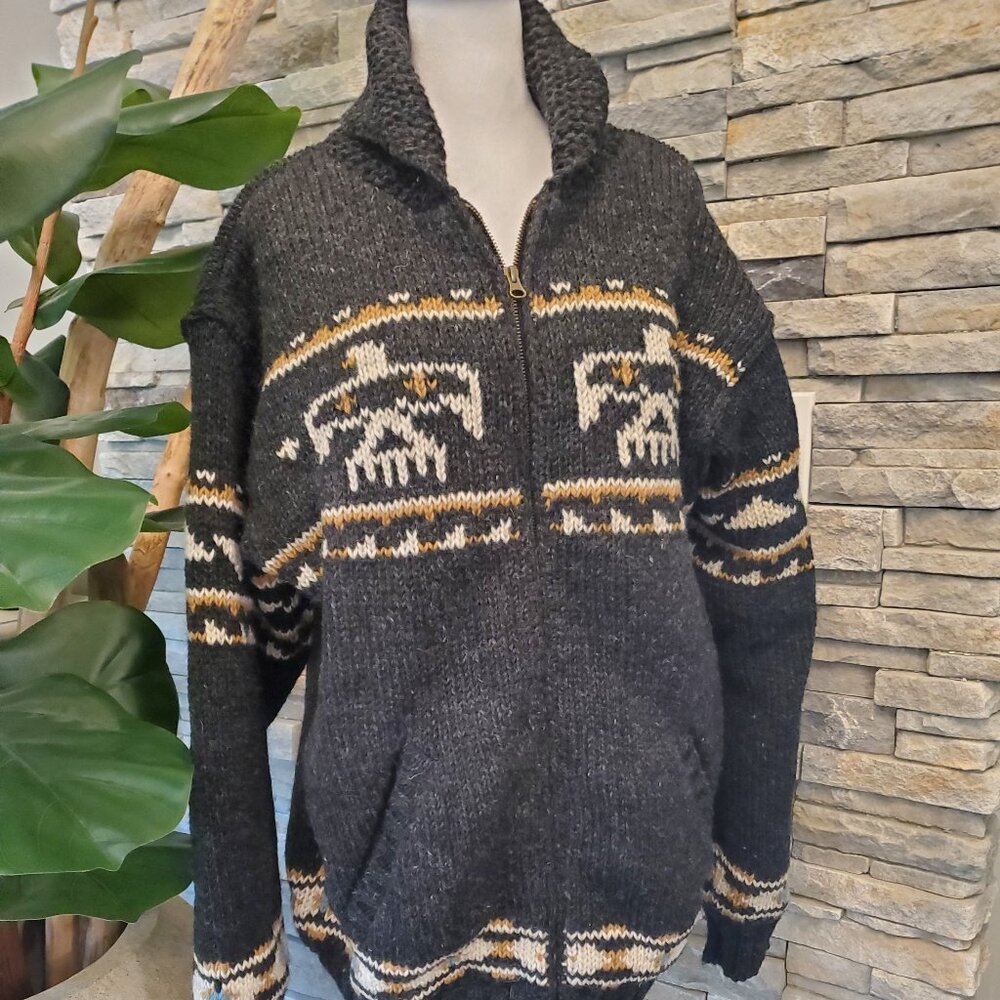Cozy Zip-Front Women’s Charcoal Patterned Sweater